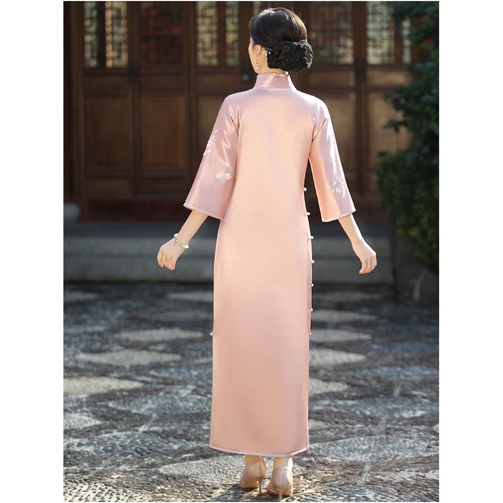 Lanting velvet acetate satin inverted large sleeved cheongsam 2025 seven quarter sleeve flat cut ancient method without province slim fit embroidered young style image 4