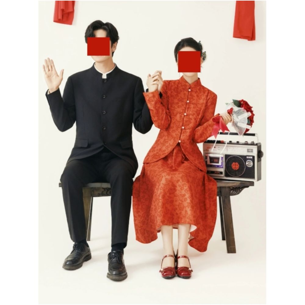 A set of high end Chinese style engagement dresses paired with a new Chinese style red dress in stock for autumn image 2