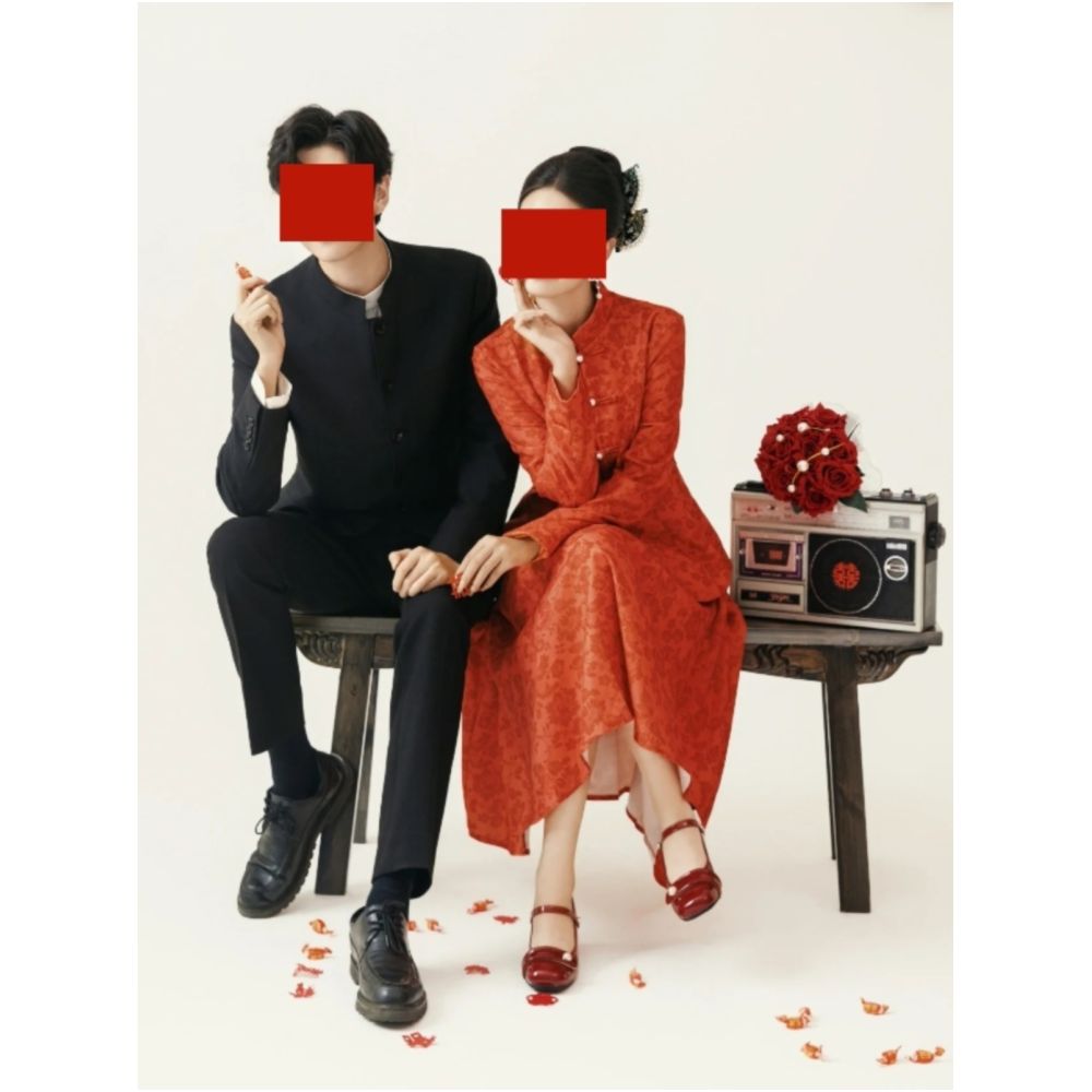 A set of high end Chinese style engagement dresses paired with a new Chinese style red dress in stock for autumn image 3