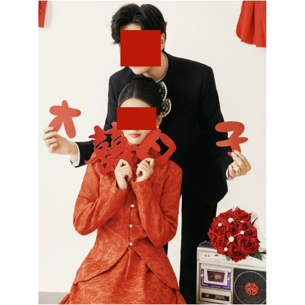 A set of high end Chinese style engagement dresses paired with a new Chinese style red dress in stock for autumn image 0