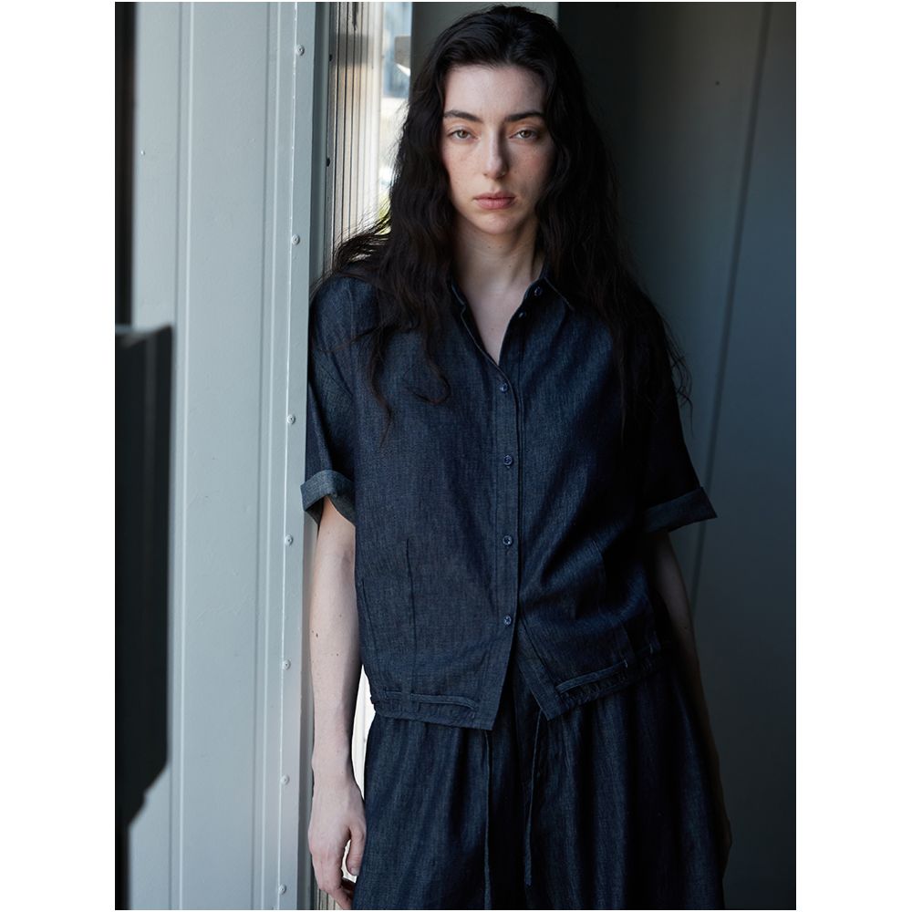 ItoshIroshI deep indigo washed denim cotton thin soft classic lapel short drawstring loose shirt jacket image 3