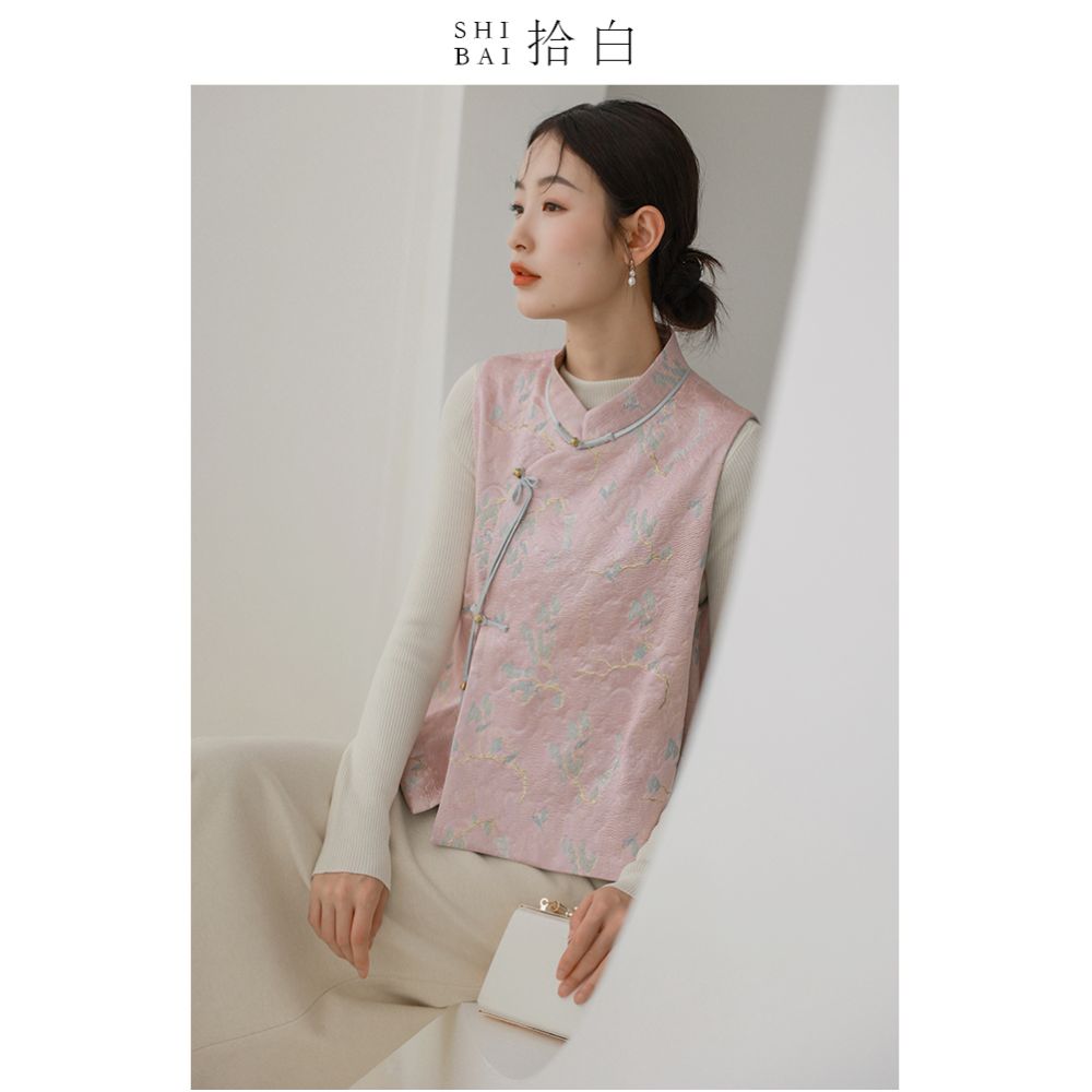 SHIBAI White Collection New Chinese Original Spring and Autumn Daily Improvement National Style Tang Costume Jacquard Standing Collar Horse Clip Short Coat for Women image 4