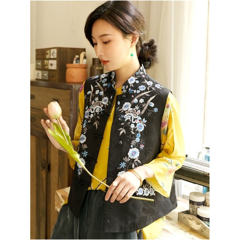 Offline blood loss price CPP926 pure handmade nail bead buckle heavy industry embroidery Western style new Chinese style spring and autumn vest image 0