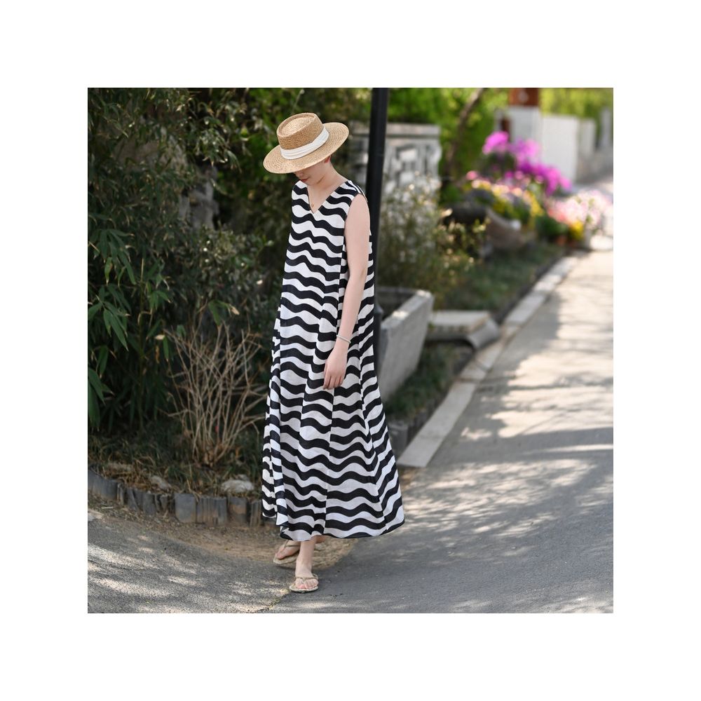 There is a new 2025 linen camisole dress with striped print for summer lightweight sleeveless skirt image 3