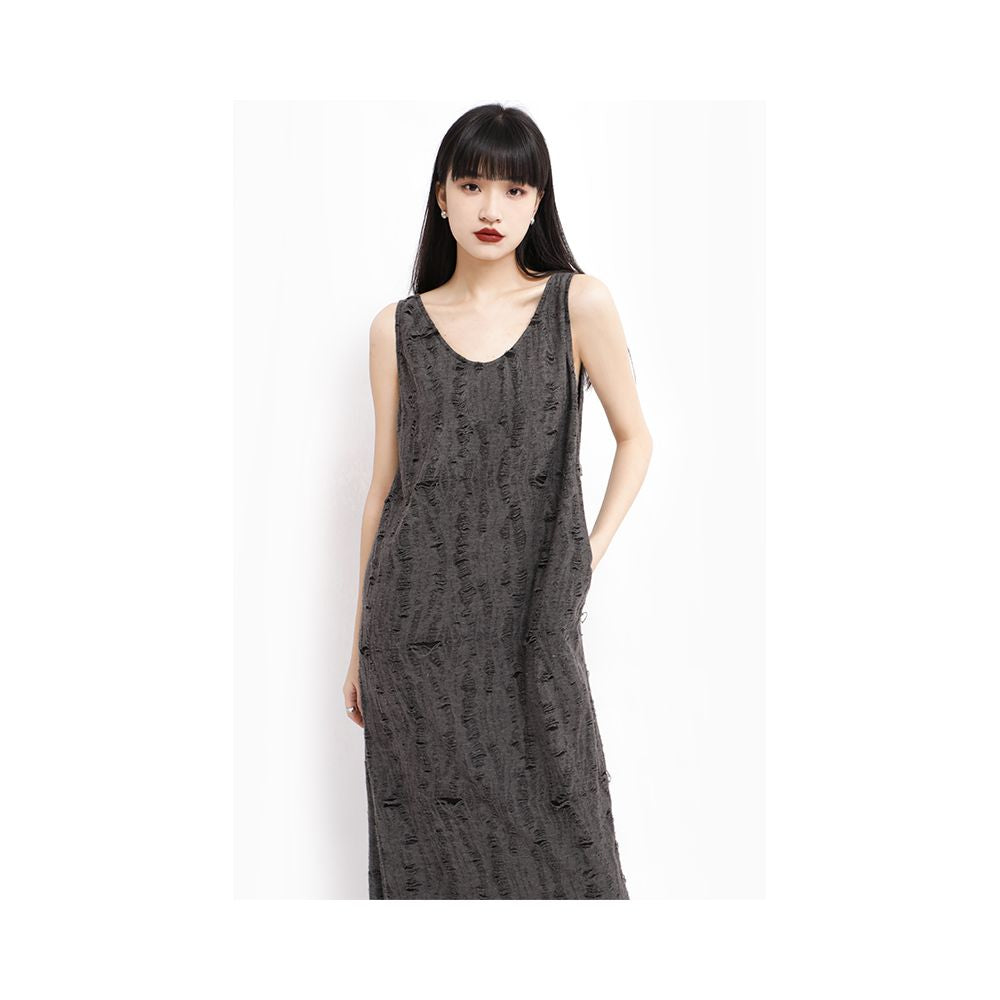 APOZi Landscape Series Grey Hole Loose Strap Dress for Women Tall and Elegant Long Skirt Zixia New Style image 3