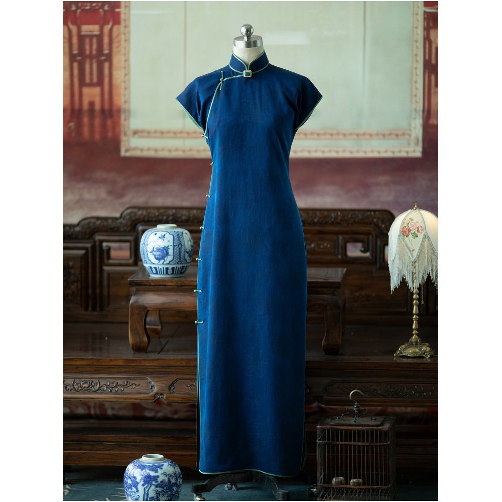 A touch of indigo One city style fluff Silk perforated Luo Xiangyun yarn retro Republican style short sleeved cheongsam for women image 4