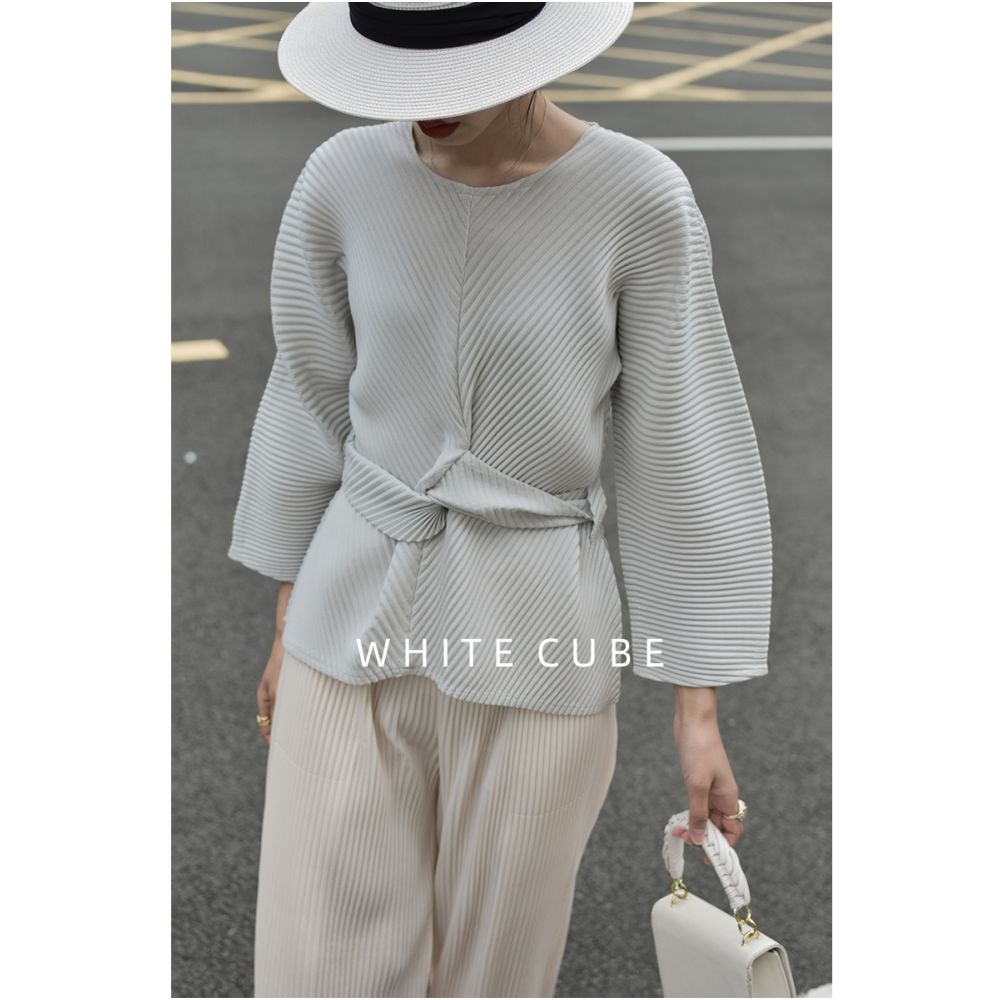 Whitecube2024 Spring Miyake style pleated round neck tied waist shirt loose hanging shirt top for women image 0