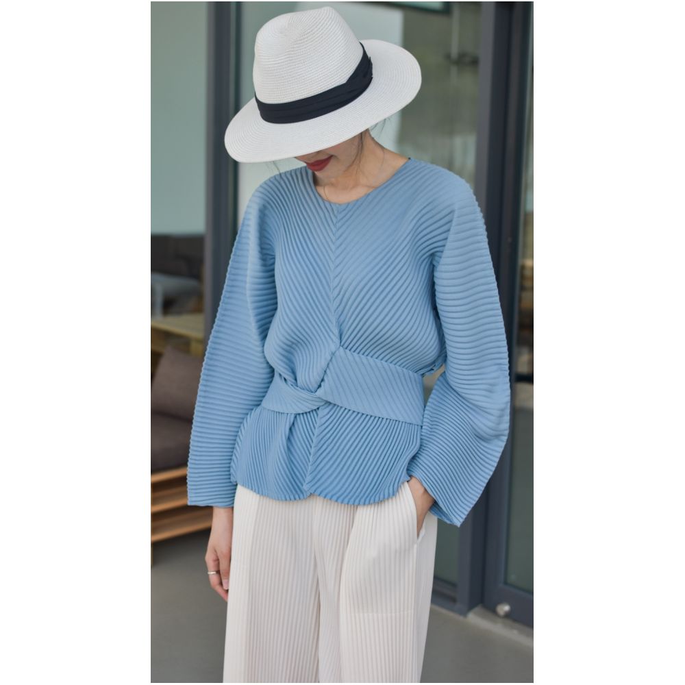 Whitecube2024 Spring Miyake style pleated round neck tied waist shirt loose hanging shirt top for women image 11