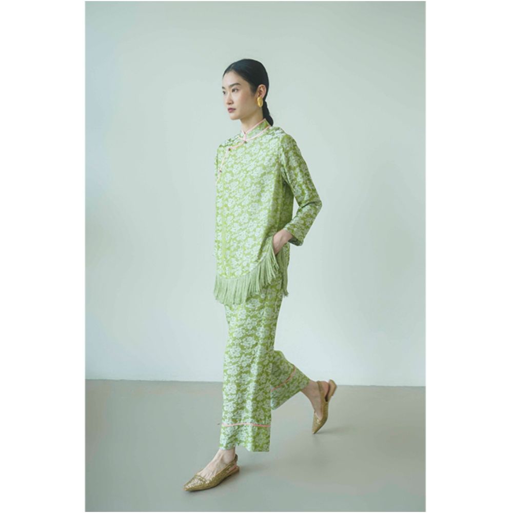 PaleBlueDot Original Design New Chinese Green Pink Jacquard Tassel Chinese Top and Pants Set image 2