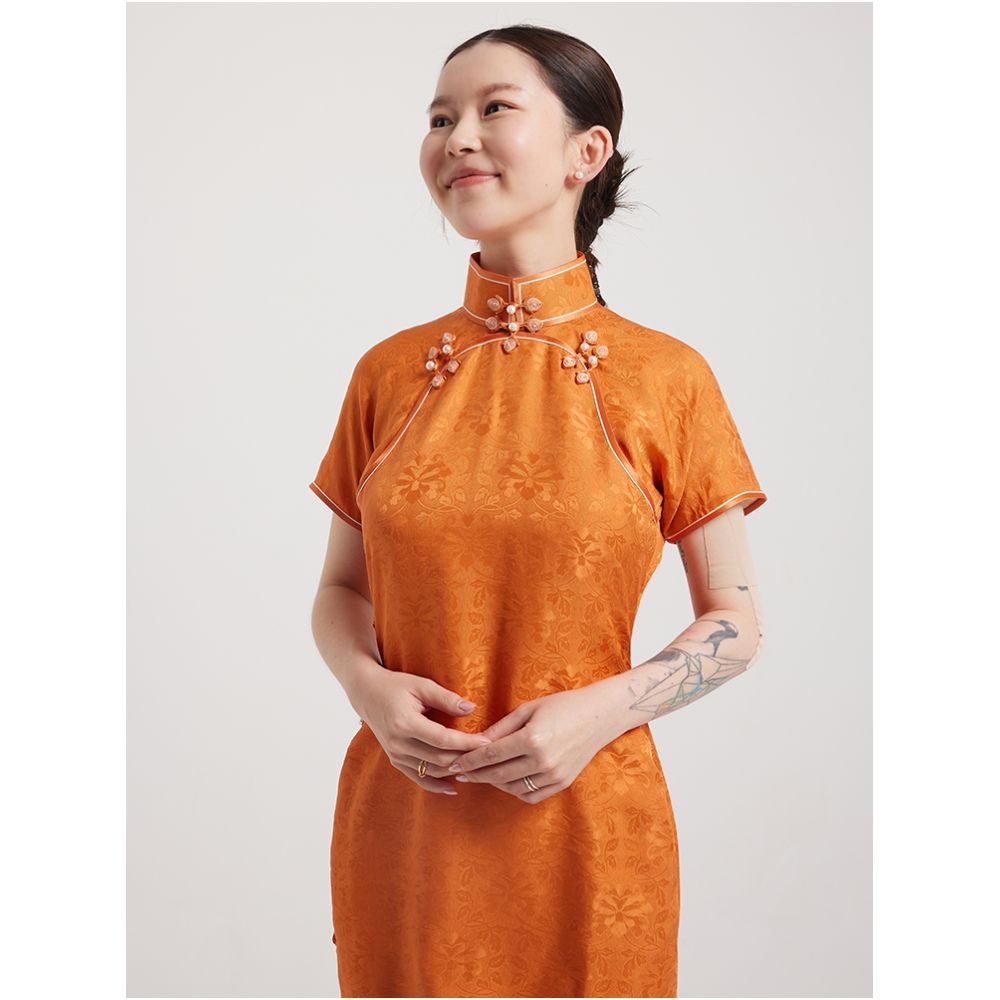 Original by Wang Antian Flower Luo Ancient Method Flat Cut Flat Collar Fully Open Collar Fully Concealed Silk Orange Retro Long Cheongsam image 4