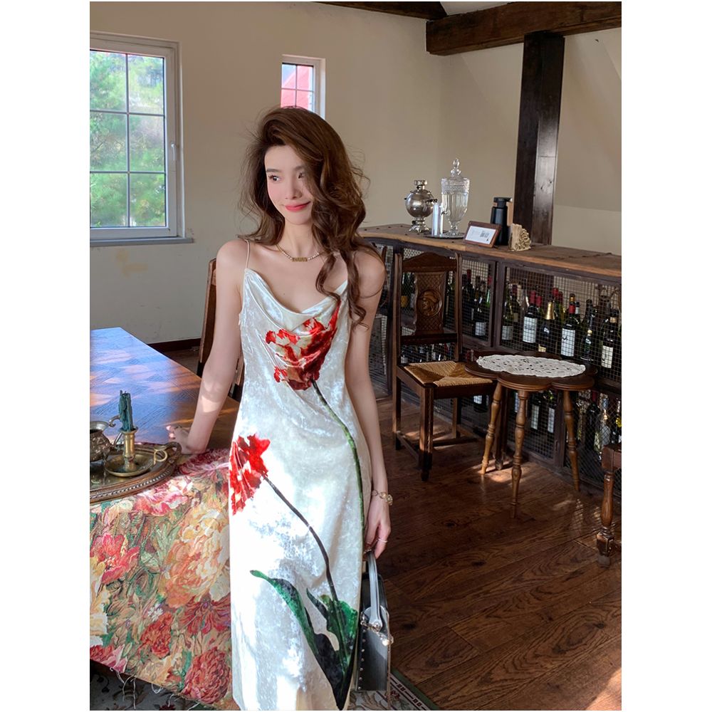 French collar velvet camisole dress for women in autumn 2023 light and mature style with a unique waist closure and floral print long skirt image 2