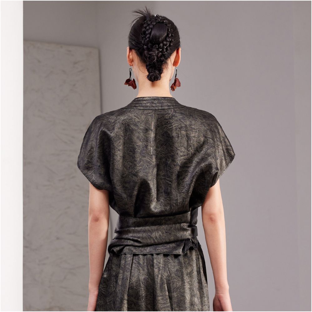 New Chinese acetate pleats elegant texture niche design glossy shirt J42C204 image 3