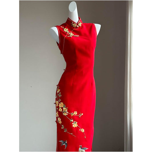 ASAYA4962 – Scarlet Songbird Embroidered Qipao ❤️🕊️