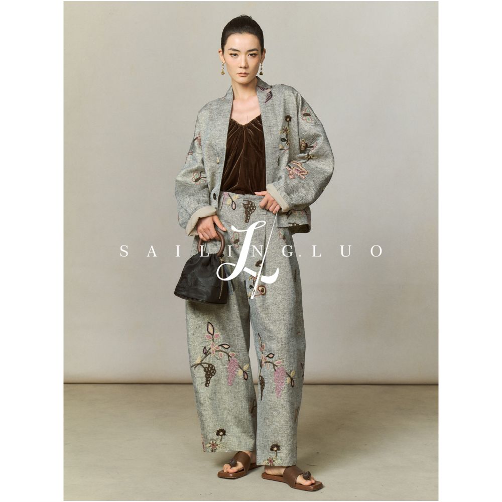 SailingLUO 25 Autumn Collection New Linen Heavy Industry Embroidered Short Coat Chinese Style Nine Fen Banana Pants Set image 2