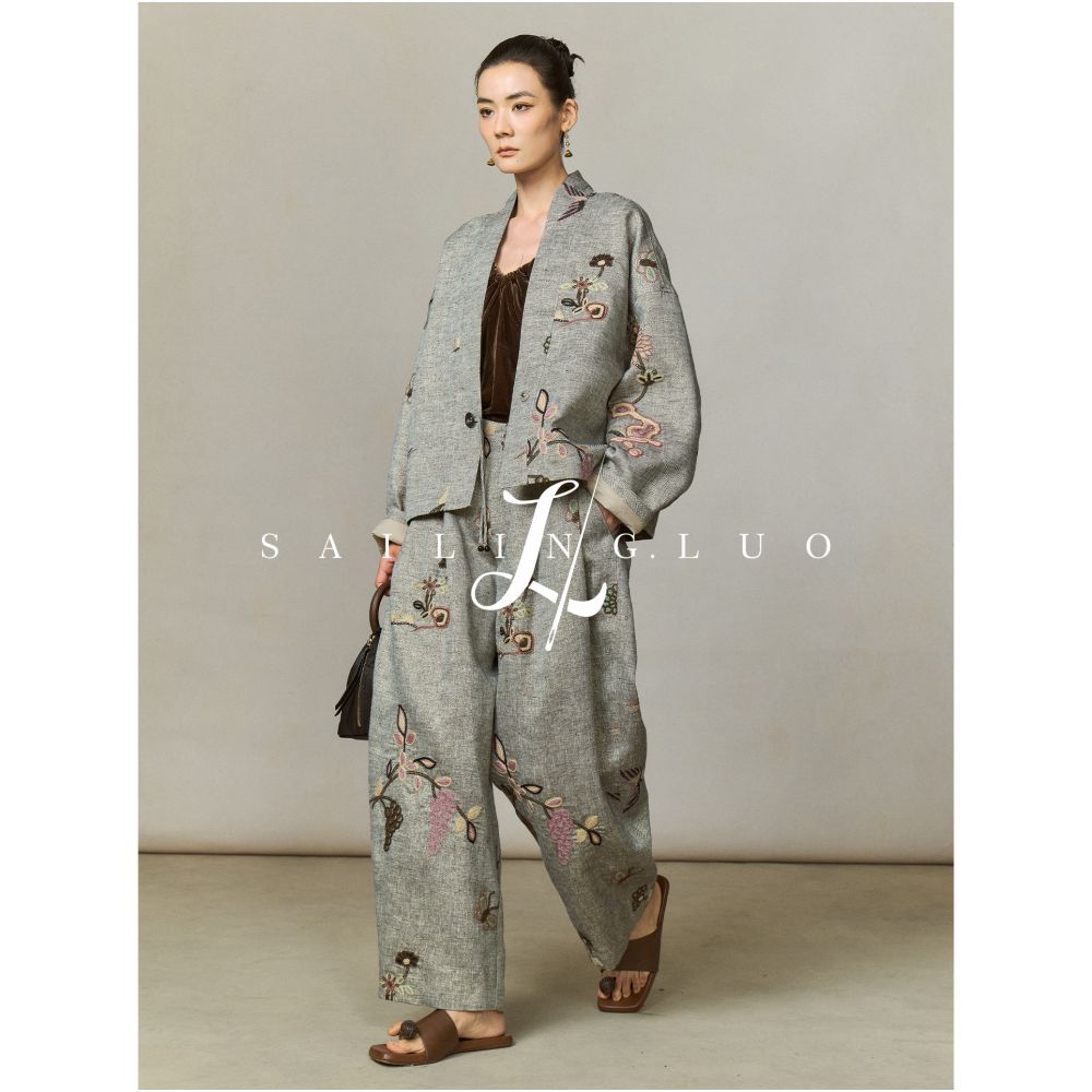 SailingLUO 25 Autumn Collection New Linen Heavy Industry Embroidered Short Coat Chinese Style Nine Fen Banana Pants Set image 5