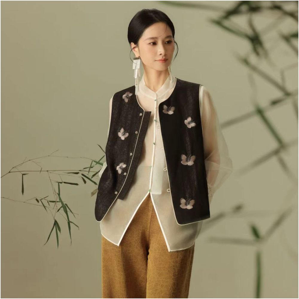 INNEUNDER Shadow New Chinese style Tang style sleeveless jacket top niche single horse armor outerwear for women image 0