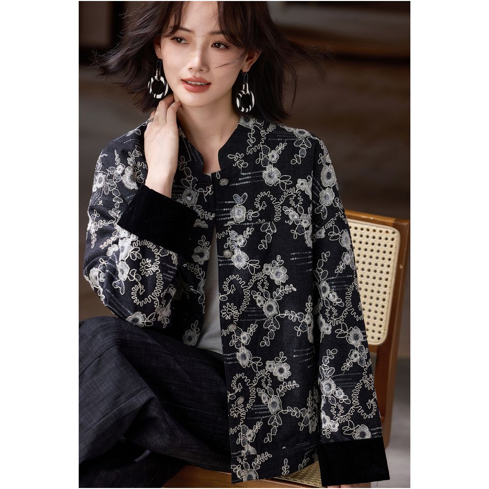 Su Mu Yang Qi Pearl Embroidered Cowboy Coat for Women Autumn New Loose Top 2025 European Large Women s Clothing image 2
