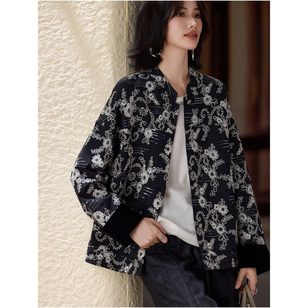 Su Mu Yang Qi Pearl Embroidered Cowboy Coat for Women Autumn New Loose Top 2025 European Large Women s Clothing image 3
