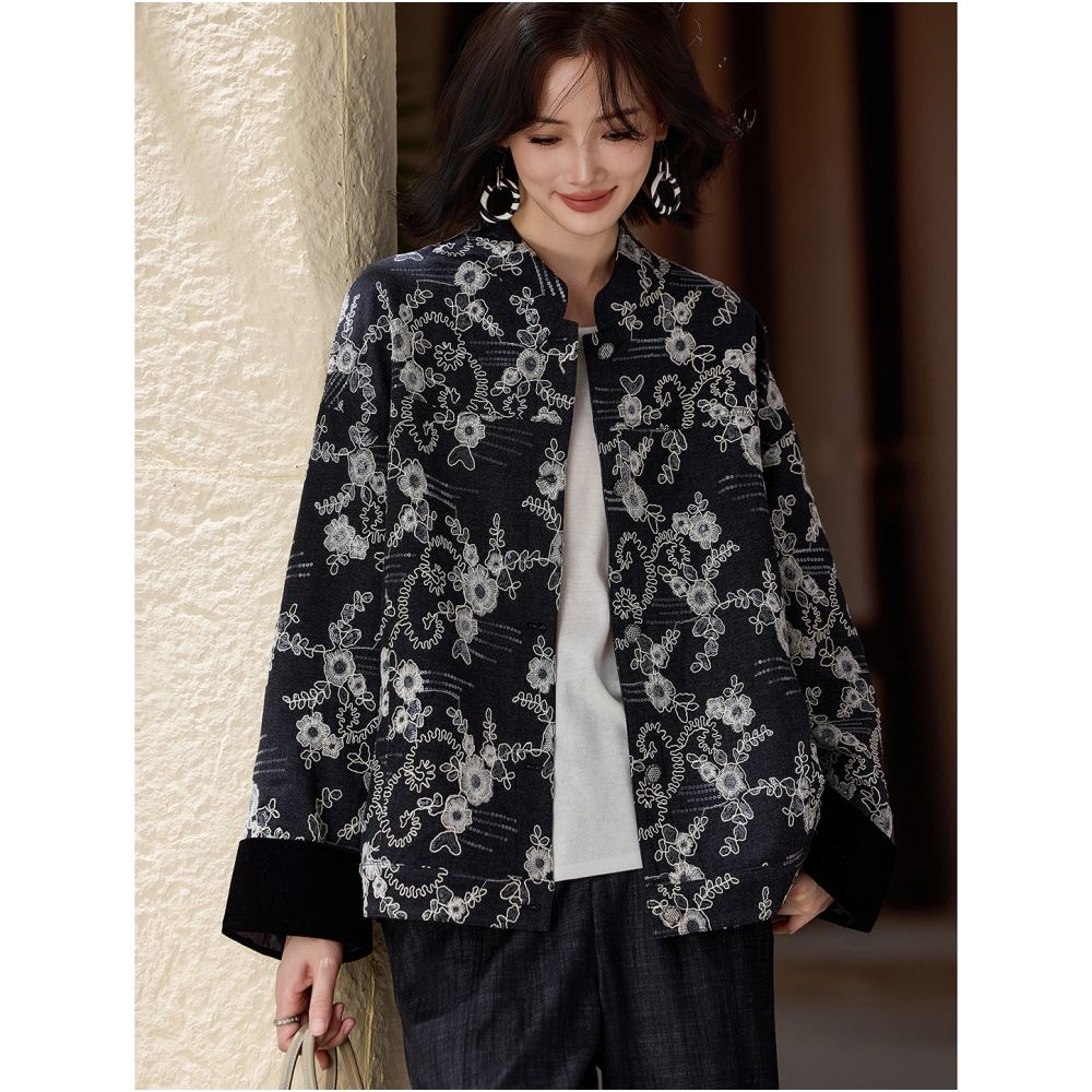 Su Mu Yang Qi Pearl Embroidered Cowboy Coat for Women Autumn New Loose Top 2025 European Large Women s Clothing image 9