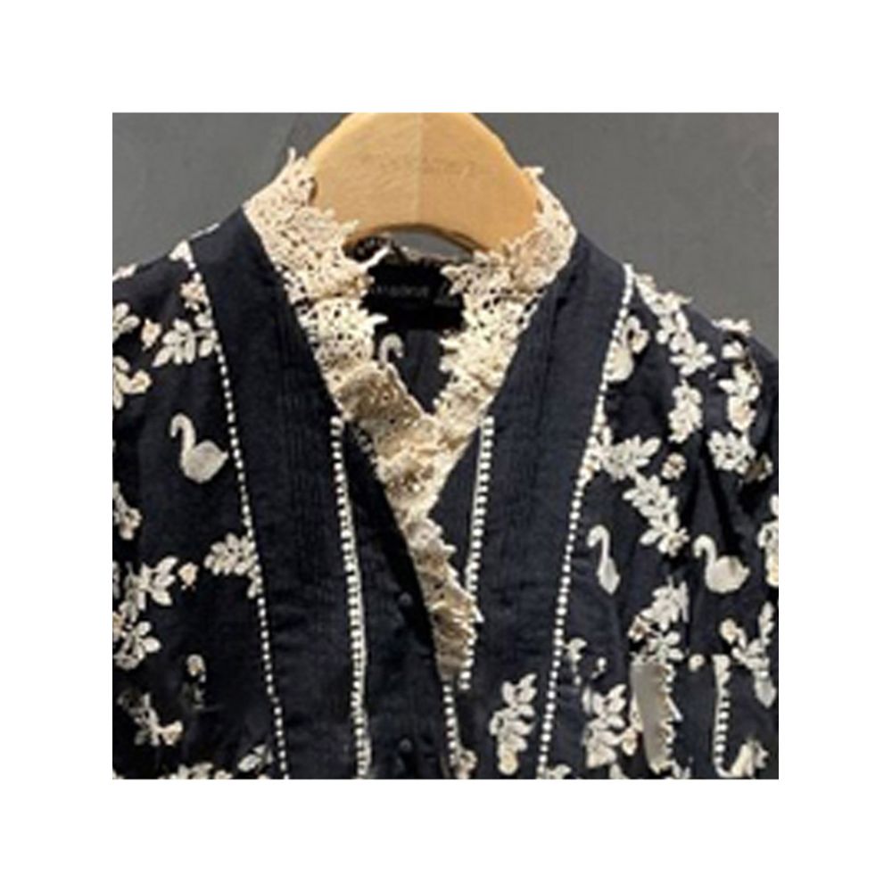 Spring clothing 2025 new French high end Western style floral shirt women s design sense niche high end sense chic top image 1