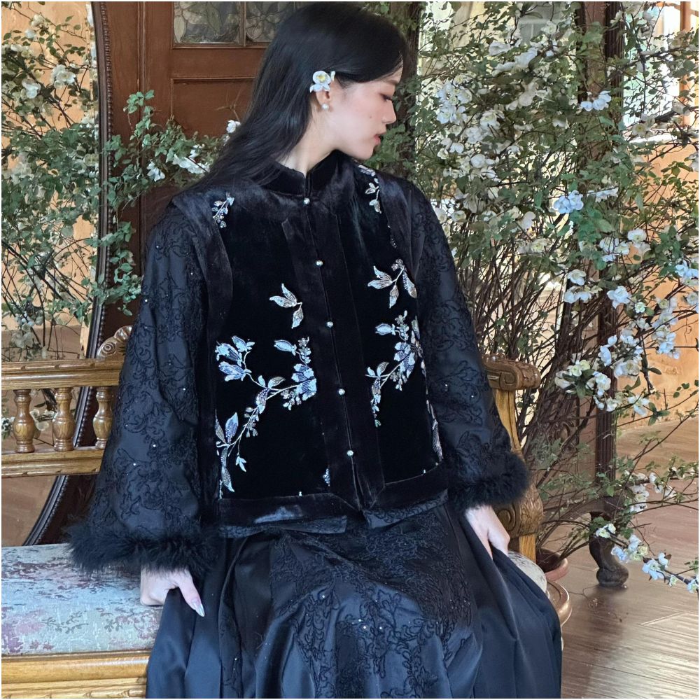 Ti Ti Xin Yi Black Magnolia Velvet Embroidered Vest New Chinese National Style Retro Cheongsam Vest Winter image 4