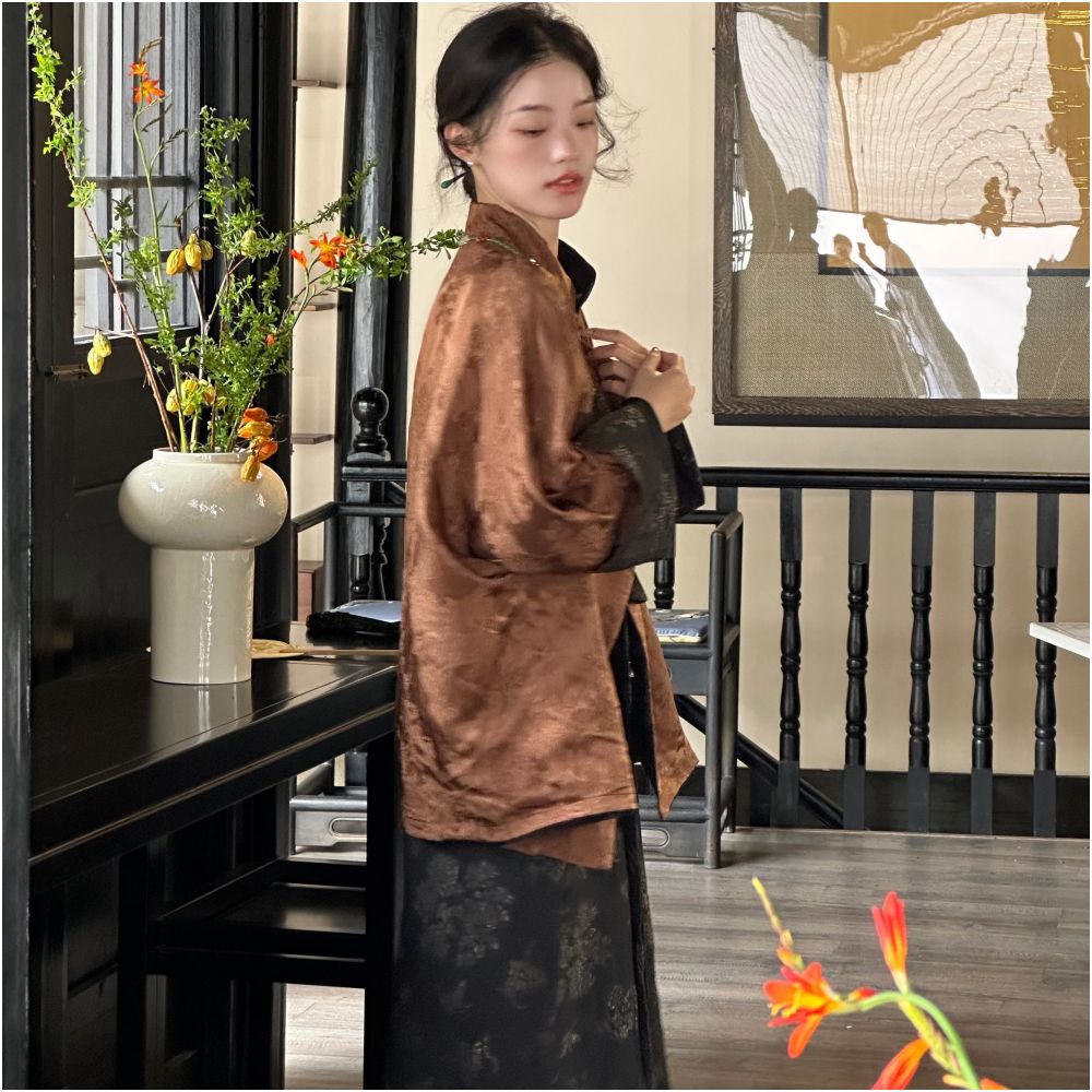 Ti Ti Feng Chun New Chinese Style Design with Chinese Style Double sided Two tone Coat Long Sleeve Top Set image 4