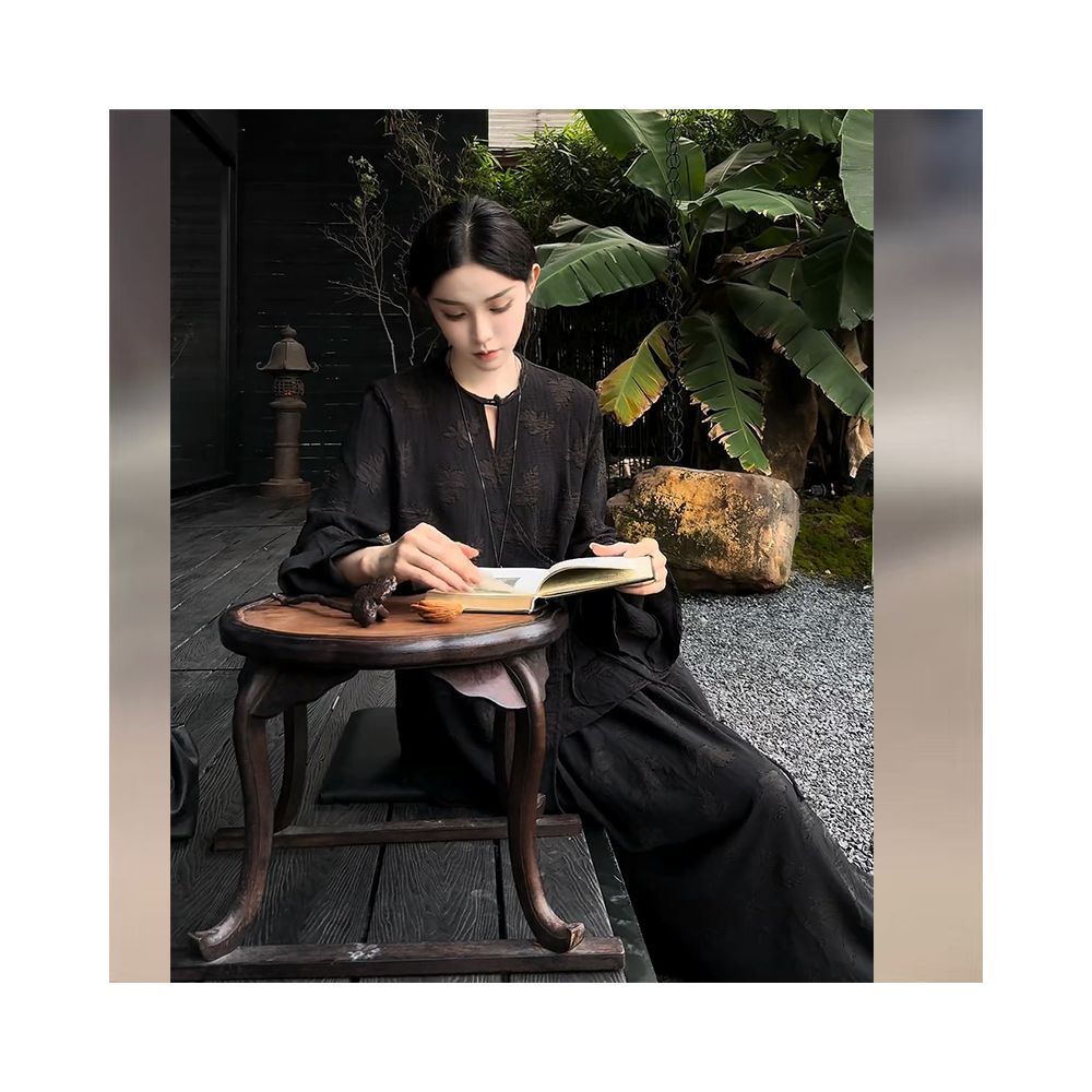 New Chinese Style Women s Suit Set 2025 Autumn New Style Retro Jacquard Shirt Top and High Waisted Skirt Two Piece Set image 2