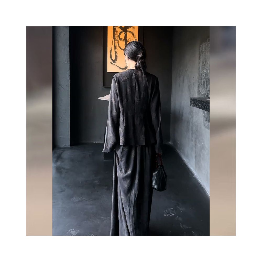 New Chinese Style Women s Suit Set 2025 Autumn New Style Retro Jacquard Shirt Top and High Waisted Skirt Two Piece Set image 4