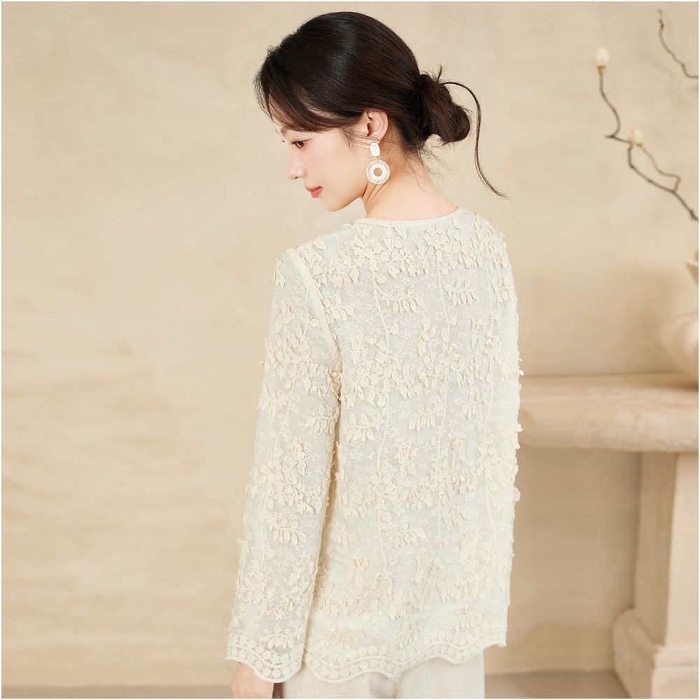 QS Straw Xi 2025 Autumn New Style Retro Light Chinese Style Lace up Shirt with Advanced Sense Scissors Lace Long Sleeve Top Trendy image 5