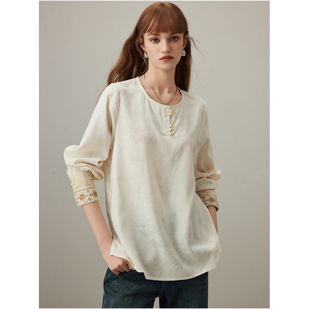 DFVC new Chinese style long sleeved shirt for women in autumn 2025 embroidered cuffs jacquard shirt as the base layer image 3