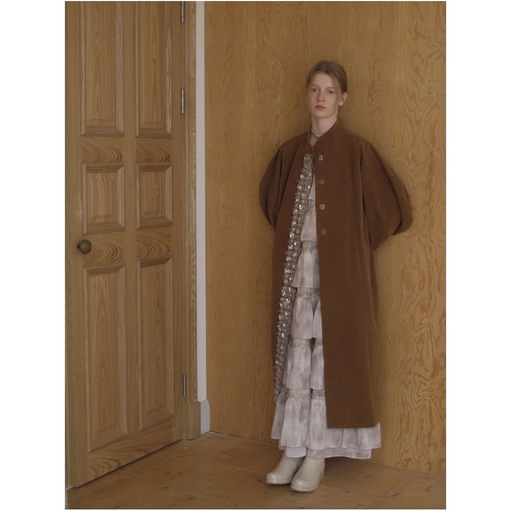 Cariedo Retro Old Money Wind 2025 Winter New Product Style Sheep Leg Sleeve Suede Heavy Industry Lace Long Coat image 12