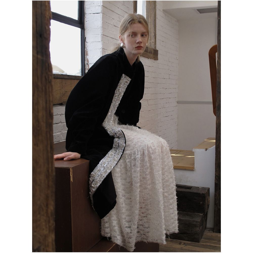 Cariedo Retro Old Money Wind 2025 Winter New Product Style Sheep Leg Sleeve Suede Heavy Industry Lace Long Coat image 15