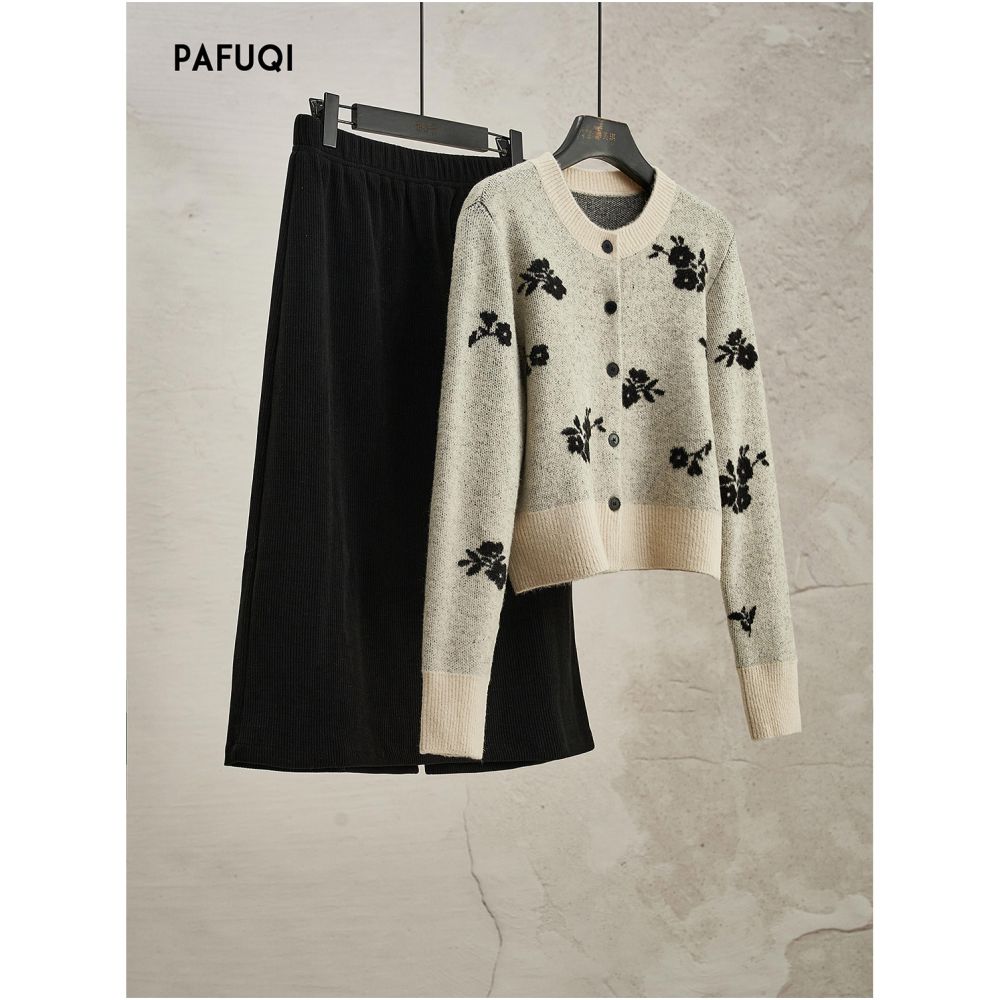 Simple temperament paired with a complete set of contrasting jacquard knitted round neck cardigans and knitted sweaters for autumn and winter in 2025 image 0