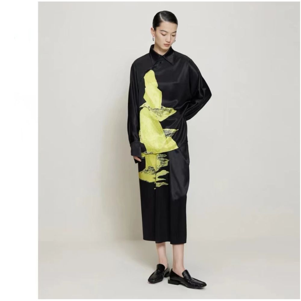 Same style Zhujia 2025 summer soft and smooth lightweight mulberry silk top with contrasting printed black silk shirt in the mall image 6