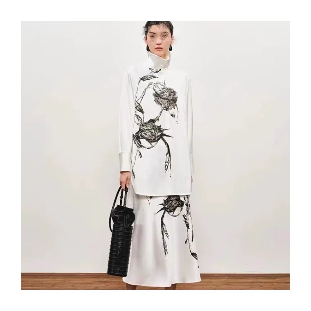 Same style as in shopping malls Zhu Jia 2025 Winter Black Satin Floral Pattern Loose Straight Satin Shirt Top image 0