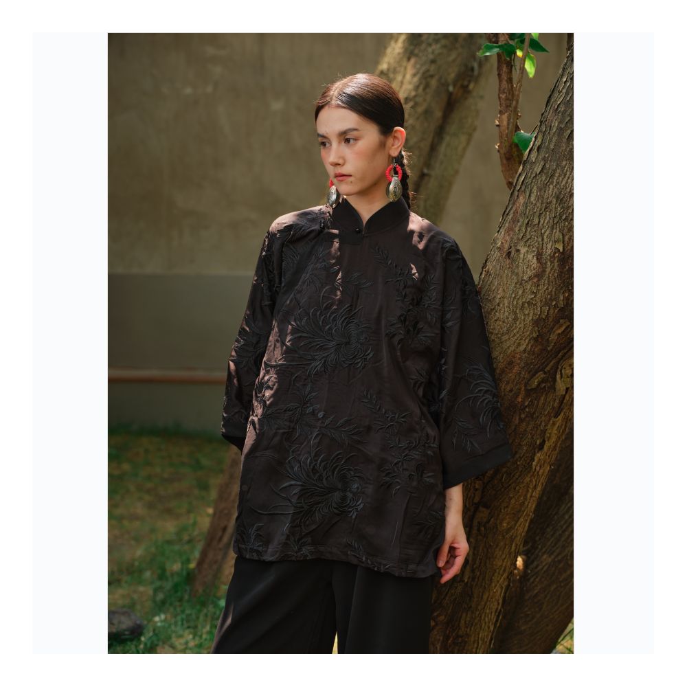 TAORAN Black Heavy Industry Embroidered Tang style Women s Young Style New Chinese Tea Clothes with Buckle Top Buddhist Zen Women s Clothing image 2