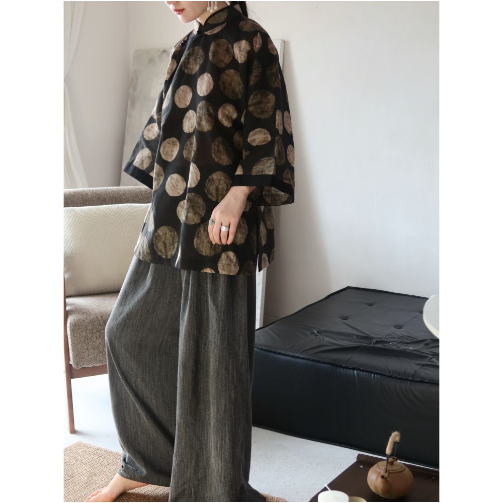 TAORAN Women s Traditional Chinese Style Modified Cheongsam Top Young Women s Black Polka Dot Shirt Linen Zen Inspired Tea Robe image 3