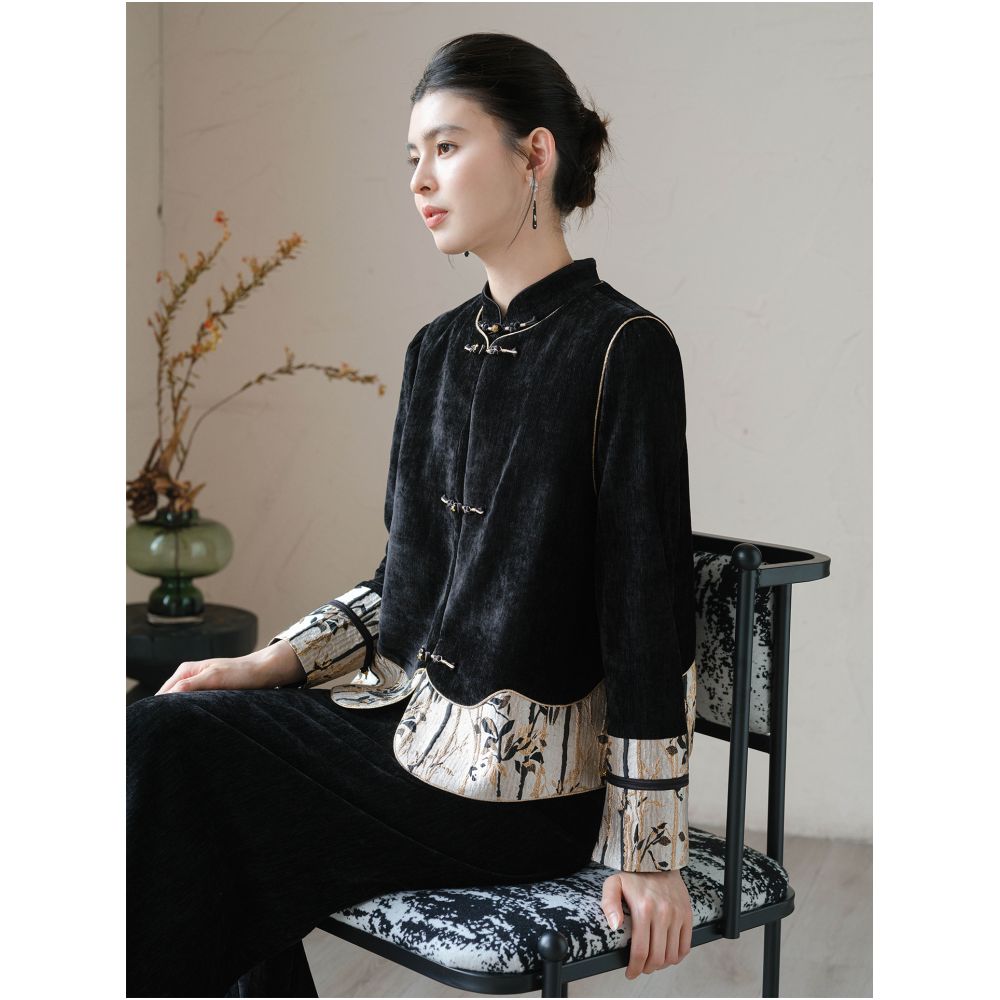 New Chinese style vest women s 2025 autumn and winter new style Chinese style high end retro elegant button top with camisole image 0