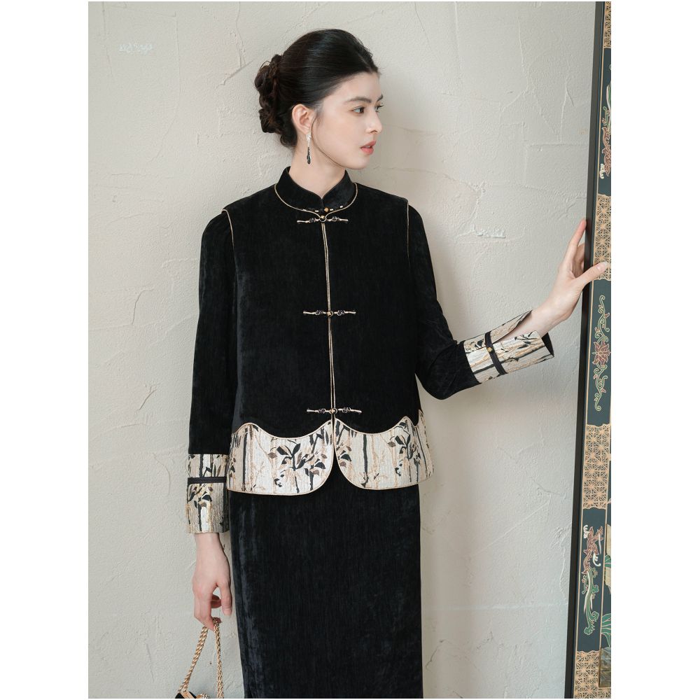 New Chinese style vest women s 2025 autumn and winter new style Chinese style high end retro elegant button top with camisole image 1