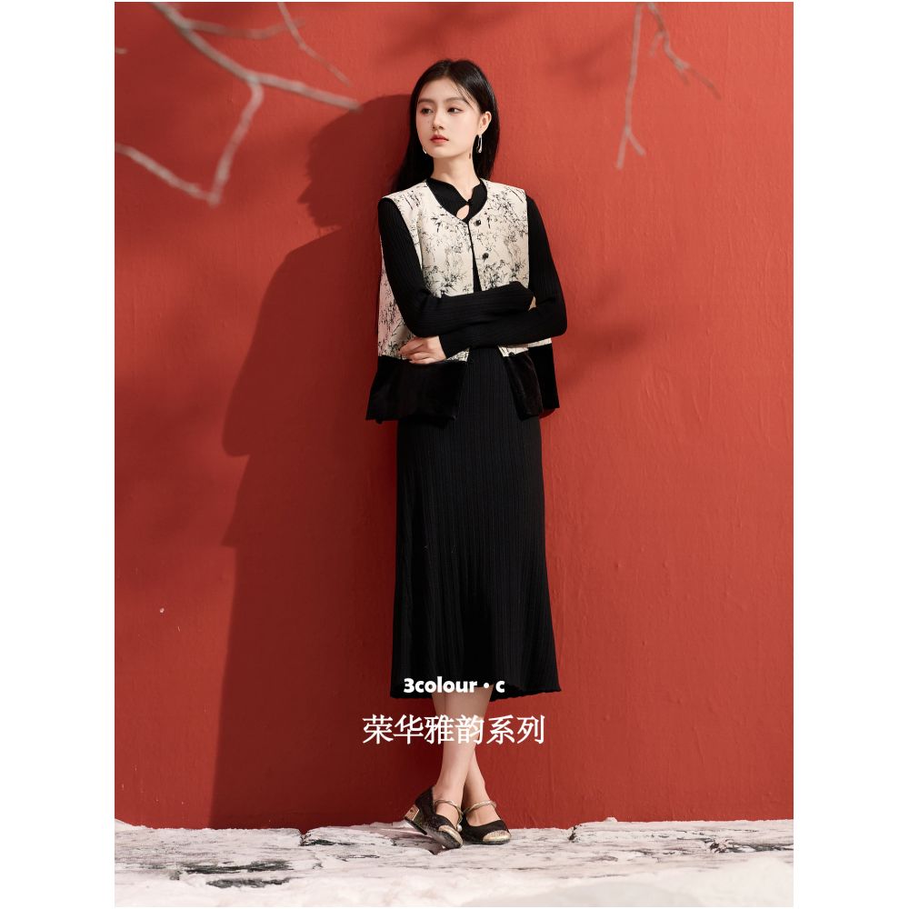 Three color wind shaking green bamboo 2025 autumn and winter new style new Chinese style thermal storage cotton vest jacket women s vest C image 1