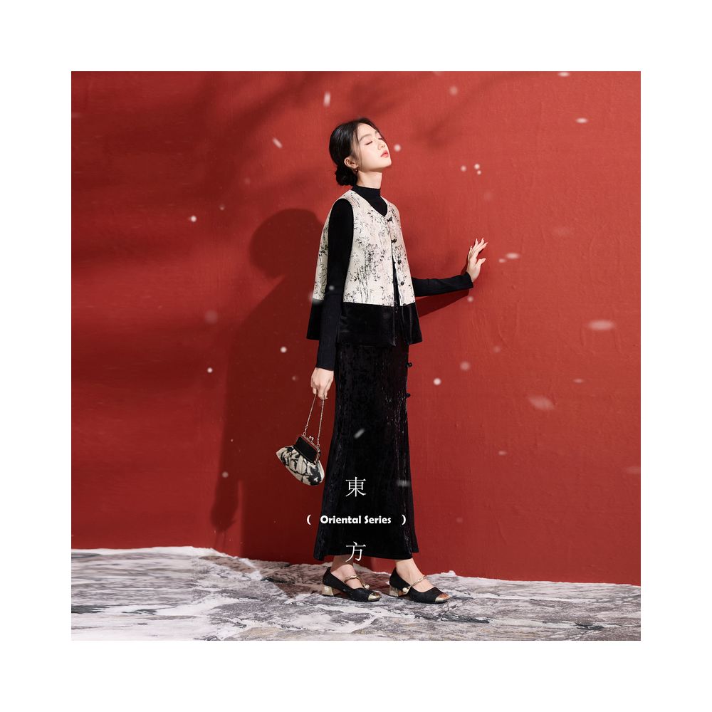 ASAYA5300 – Snow-Ink Brocade Vest ❄️🖋️