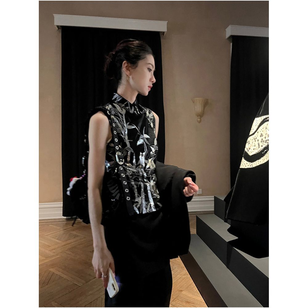 2025 Summer New Chinese Style Fashionable Age Reducing Embroidered Vest Vest Half Skirt Set for Women Light Luxury High End image 4
