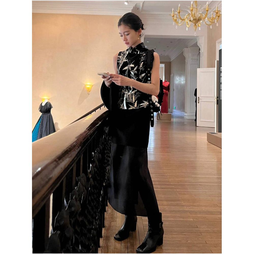 2025 Summer New Chinese Style Fashionable Age Reducing Embroidered Vest Vest Half Skirt Set for Women Light Luxury High End image 10