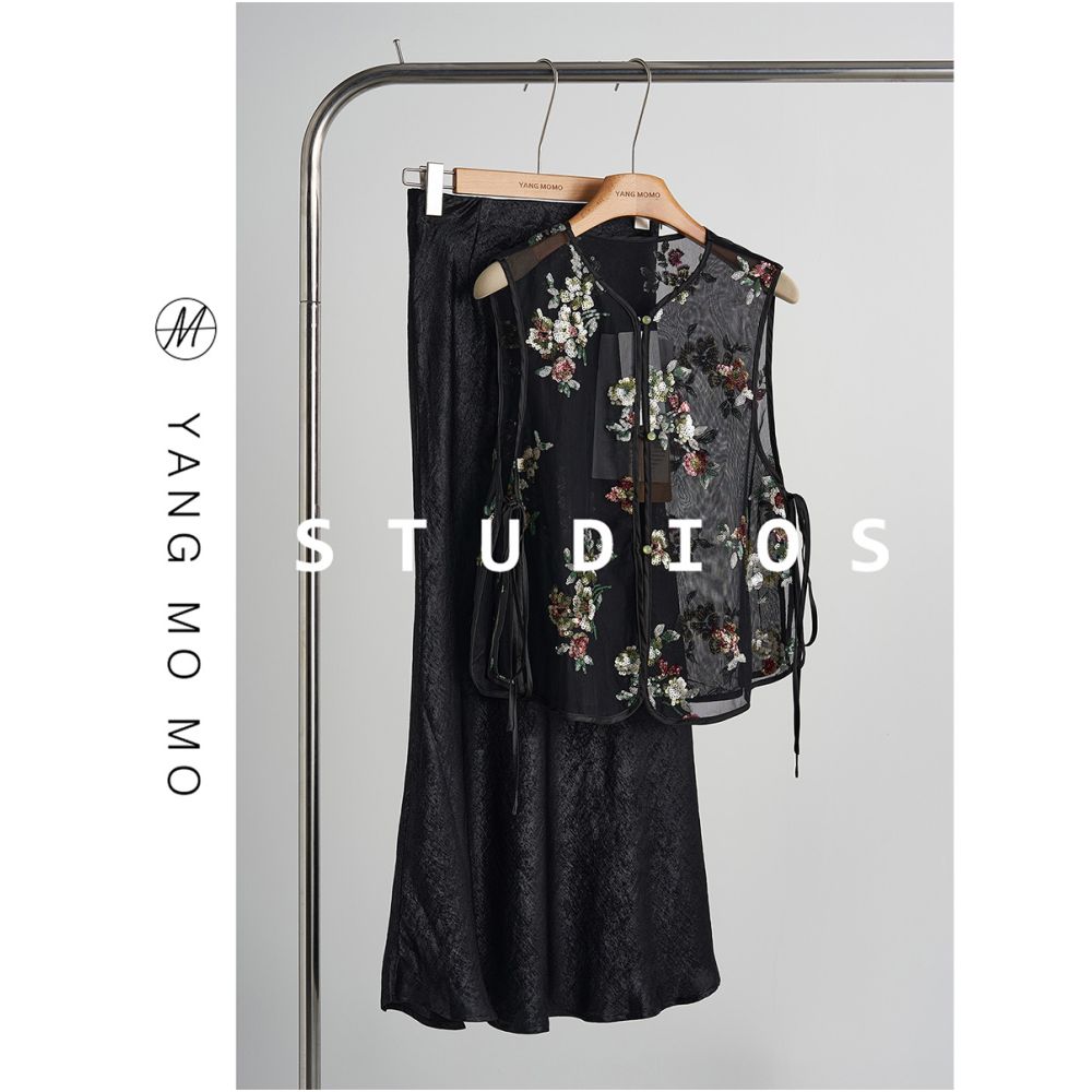 ASAYA5362 – Noir Garden Sheer Embroidery Set 🖤🌹