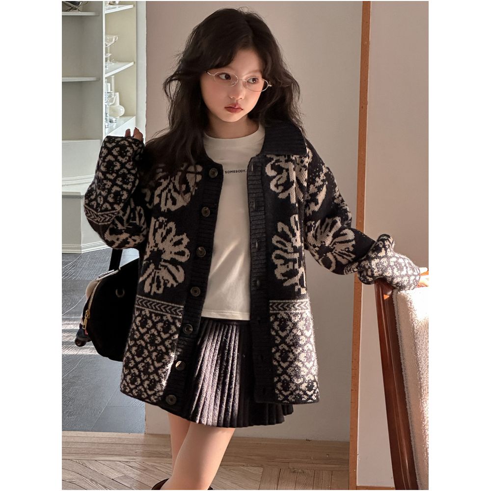 Girls Knitted Cardigan 2025 Autumn New Style Western Top Autumn Winter Big Children s Autumn Dress Jacquard Sweater Children s Coat image 1