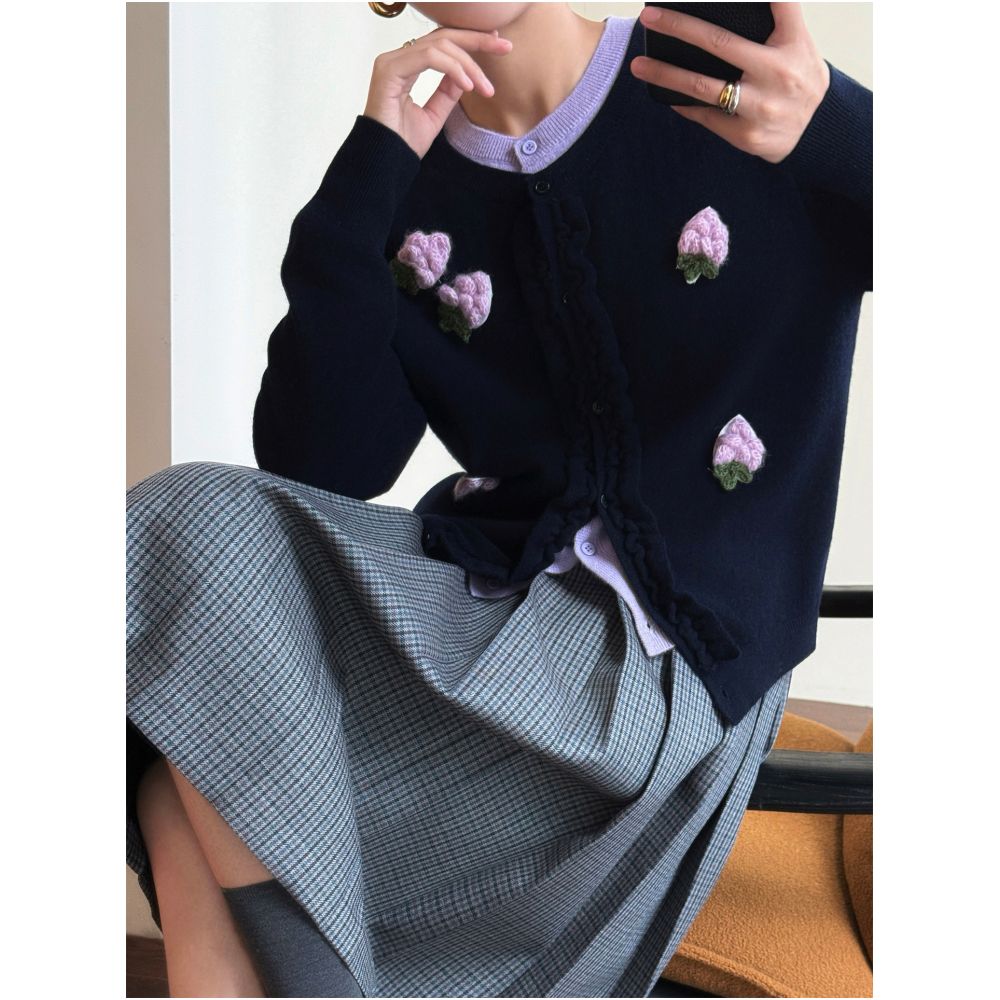 Wanger sweet Paris 100 Australian wool flower fake two piece contrasting black fungus edge knitted cardigan jacket image 3