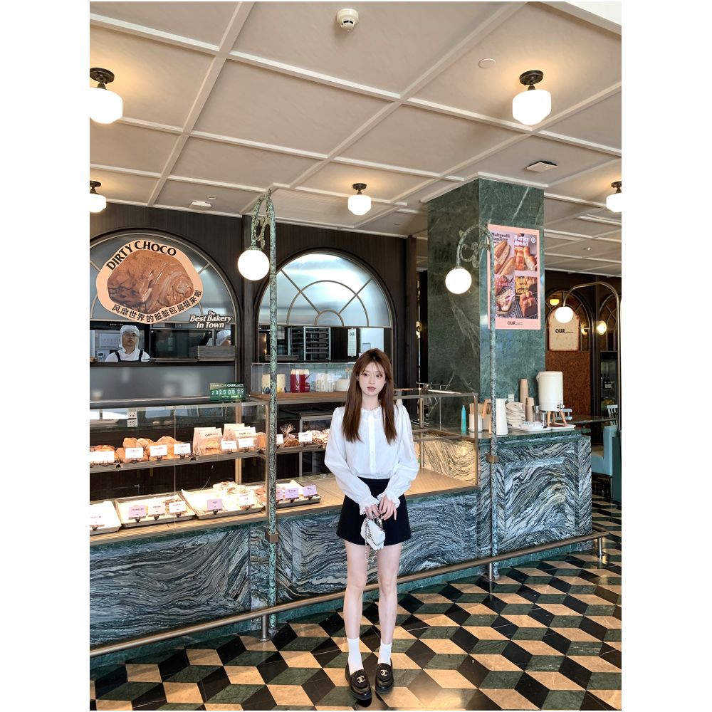 Zhenzhen s South Bank Gallery gently blends lace and lace round neck shirt versatile and stylish slimming long sleeved shirt for women image 2