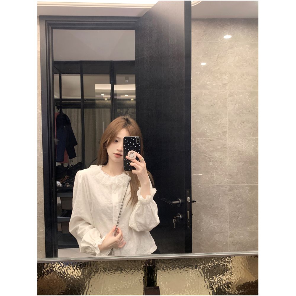 Zhenzhen s South Bank Gallery gently blends lace and lace round neck shirt versatile and stylish slimming long sleeved shirt for women image 4