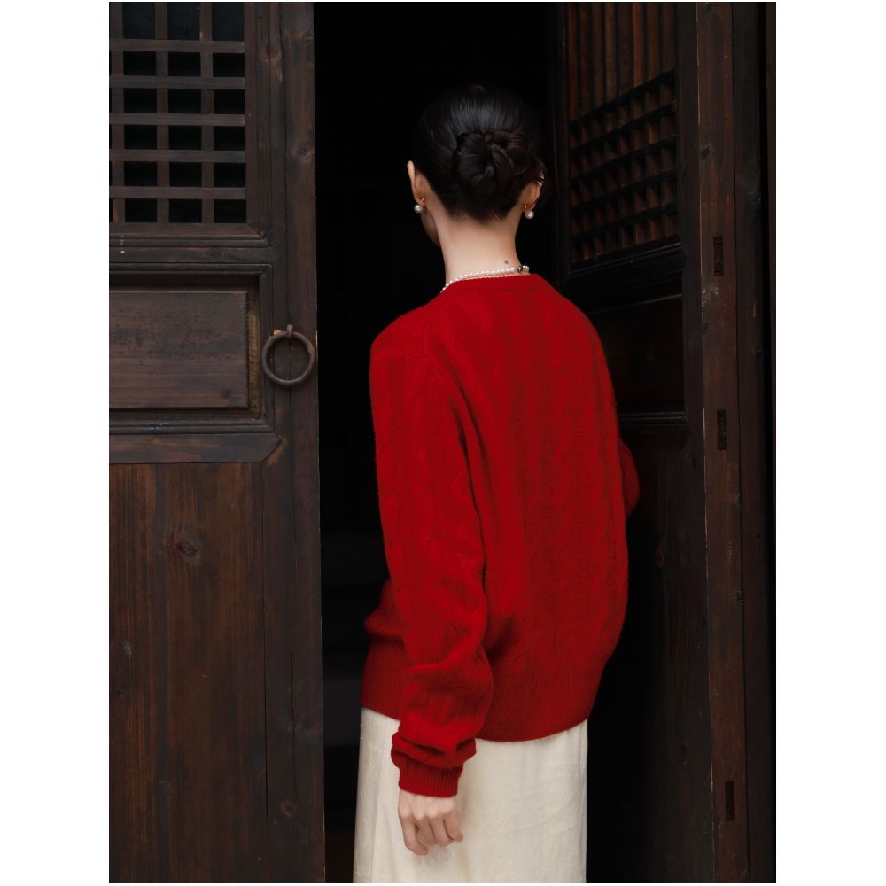 Deer Miya Pearl Button Cable Knit Cashmere Crew Neck Sweater Cardigan for Autumn and Winter image 5