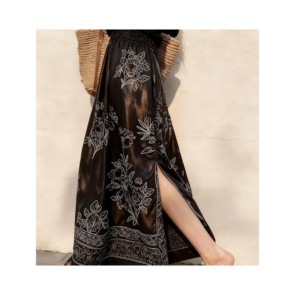 Light luxury niche non collision dress new Chinese ethnic style retro black printed split half skirt for women in autumn and winter image 5